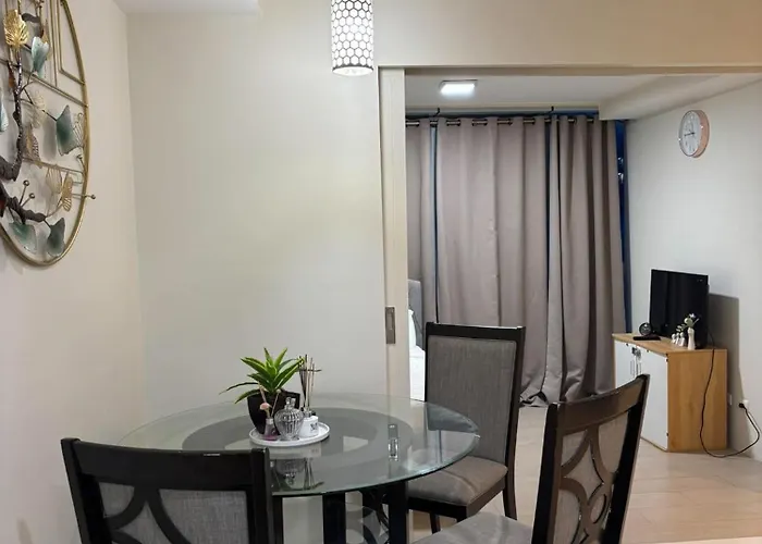 Cozi Modern Uptown Parksuites * Manila