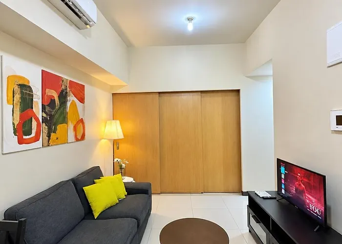 Cozi Modern Uptown Parksuites Apartment