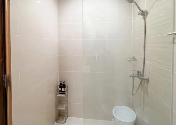 Cozi Modern Uptown Parksuites Manila